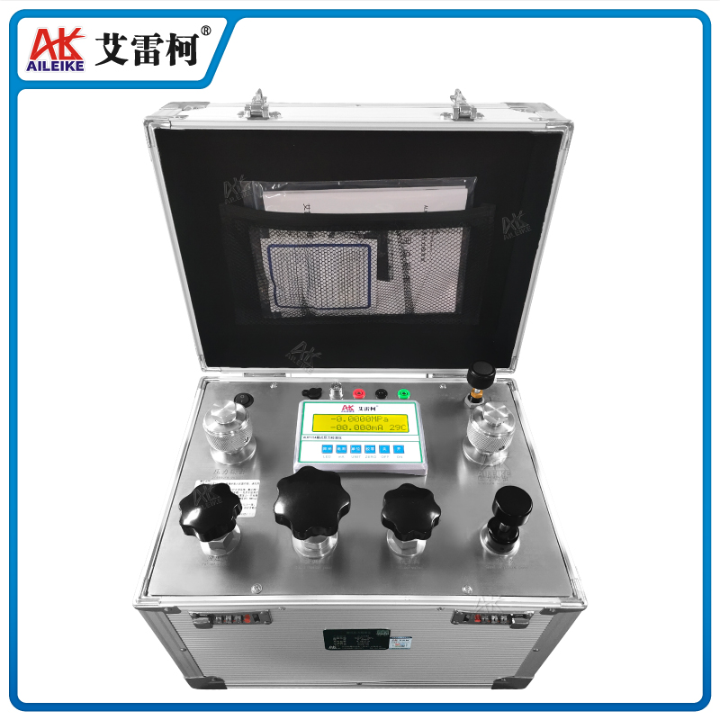 JDXS-04B 箱式压力校准仪 JDXS-04B 箱式压力校准仪